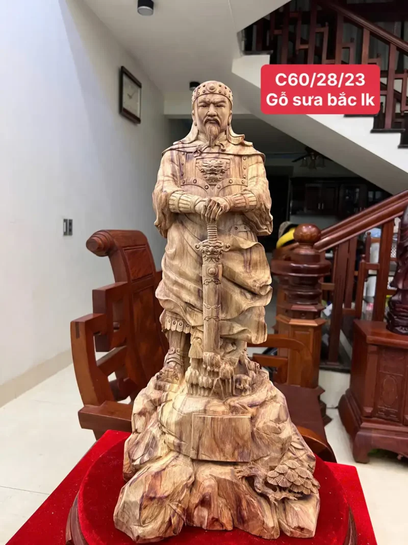 tran-quoc-tuan-G5893-1 Tượng Trần Quốc Tuấn Chống Kiếm Gỗ Sưa Bắc Liền Khối Đế Tự Nhiên To Mộc Đẹp Có Sơn G5893