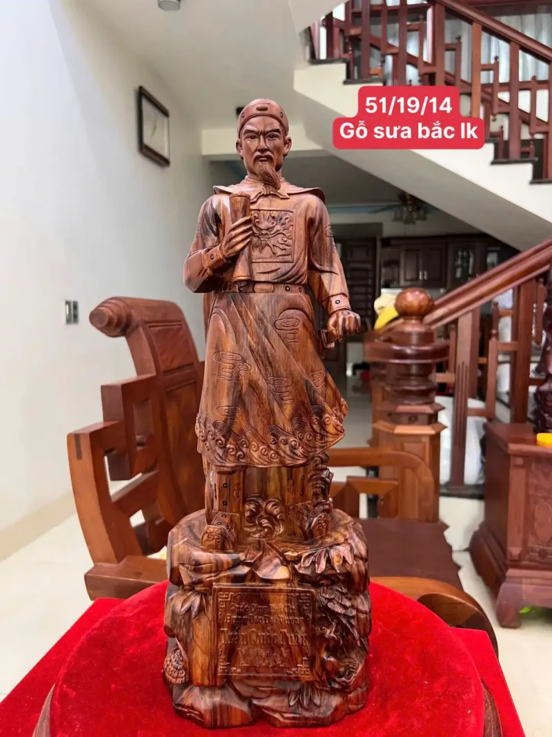 tran-quoc-tuan-G5919-1 Tượng Trần Quốc Tuấn Gỗ Sưa Vân Đẹp G5919