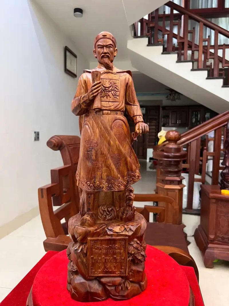 tran-quoc-tuan-G5970-2 Tượng Trần Quốc Tuấn Gỗ Sưa Đỏ Liền Khối G5970