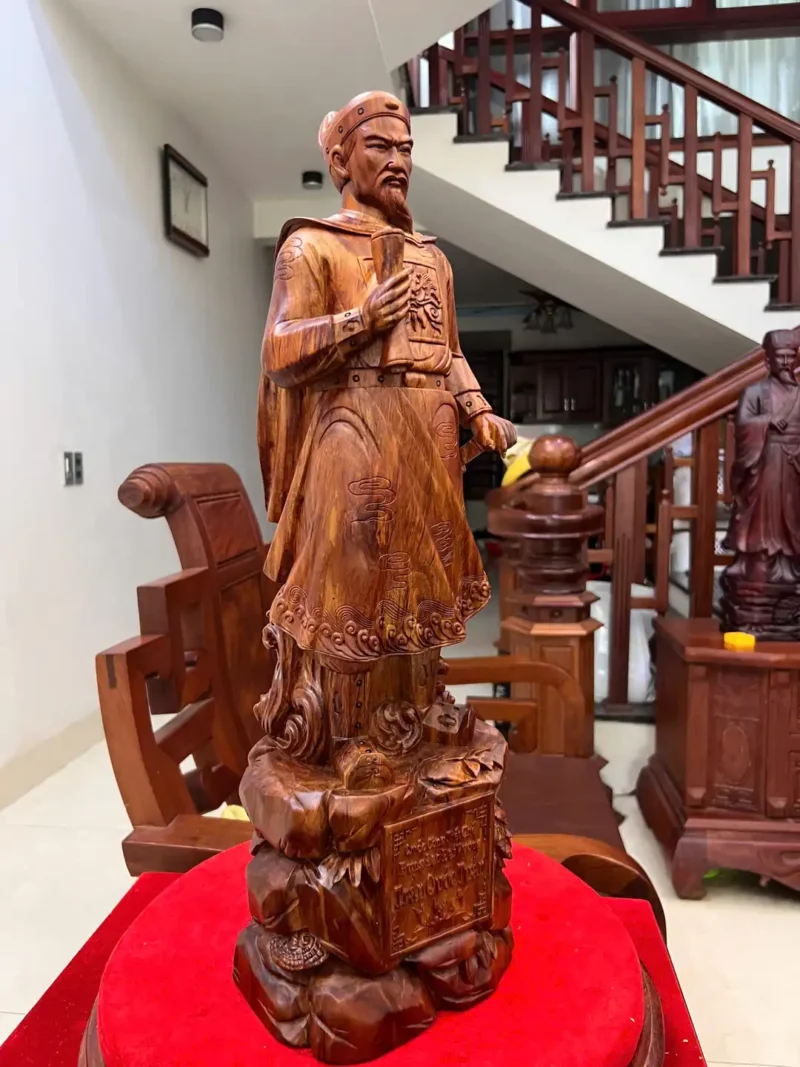 tran-quoc-tuan-G5970-4 Tượng Trần Quốc Tuấn Gỗ Sưa Đỏ Liền Khối G5970