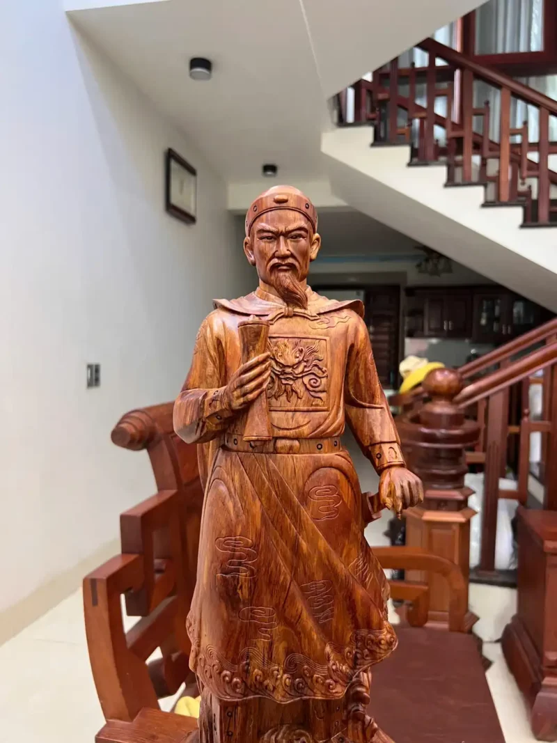 tran-quoc-tuan-G5970-6 Tượng Trần Quốc Tuấn Gỗ Sưa Đỏ Liền Khối G5970