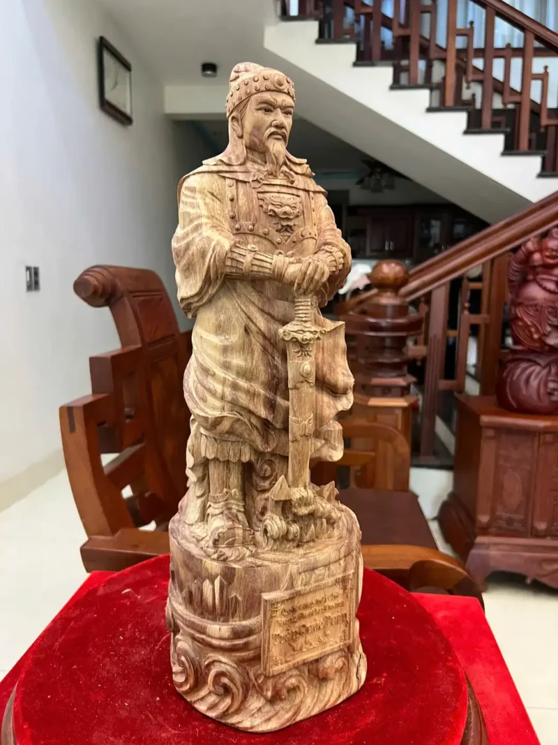 tran-quoc-tuan-G6107-4 Tượng Trần Quốc Tuấn Gỗ Sưa Bắc Mộc Đẹp Có Sơn G6107