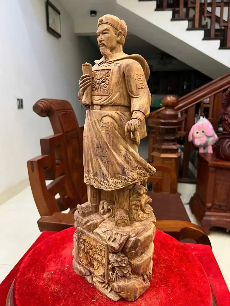 tran-quoc-tuan-G6159-3 Tượng Trần Quốc Tuấn Gỗ Xưa Đỏ Liền Khối Có Sơn G6159