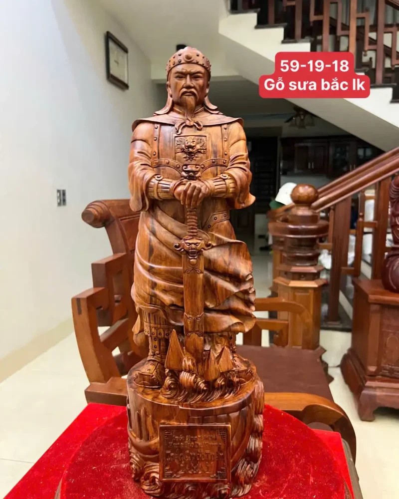 tran-quoc-tuan-G6213-1 Tượng Trần Quốc Tuấn Gỗ Sưa Bắc Liền Khối G6213