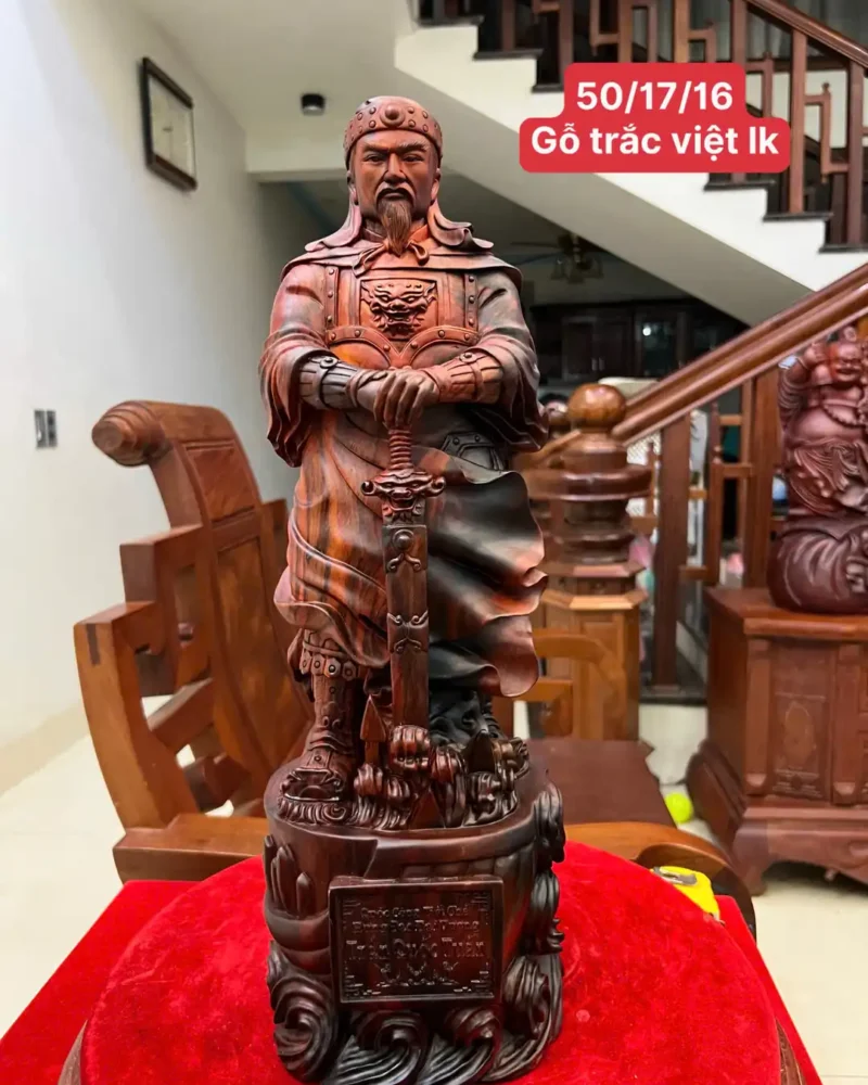 tran-quoc-tuan-G6272-1 Tượng Trần Quốc Tuấn Gỗ Trắc Việt Chất Gỗ Đỏ Đen Liền Khối Hàng Kỹ Sắc Nét G6272