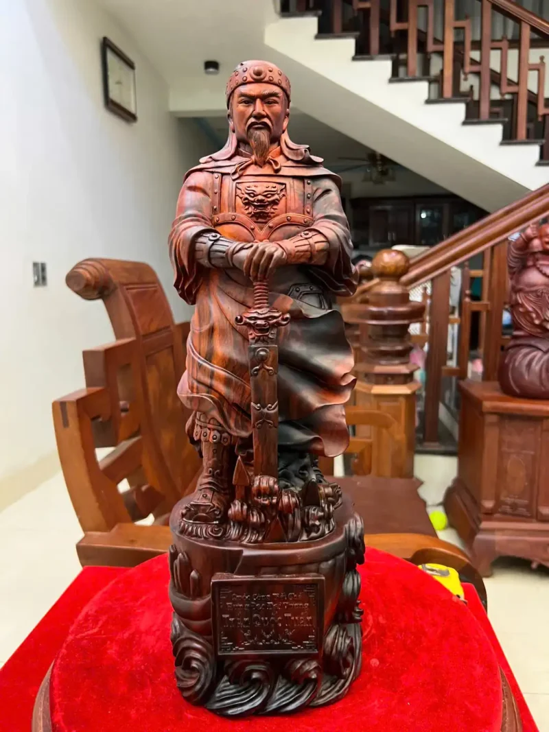 tran-quoc-tuan-G6272-2 Tượng Trần Quốc Tuấn Gỗ Trắc Việt Chất Gỗ Đỏ Đen Liền Khối Hàng Kỹ Sắc Nét G6272