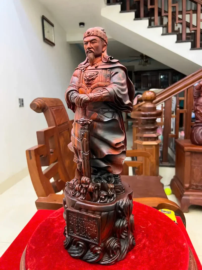 tran-quoc-tuan-G6272-7 Tượng Trần Quốc Tuấn Gỗ Trắc Việt Chất Gỗ Đỏ Đen Liền Khối Hàng Kỹ Sắc Nét G6272