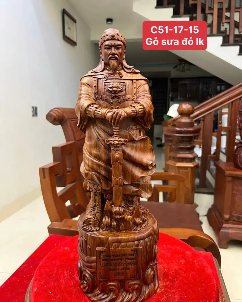 tran-quoc-tuan-G6340-1 Tượng Trần Quốc Tuấn Gỗ Sưa Đỏ Vân Đẹp Liền Khối G6340