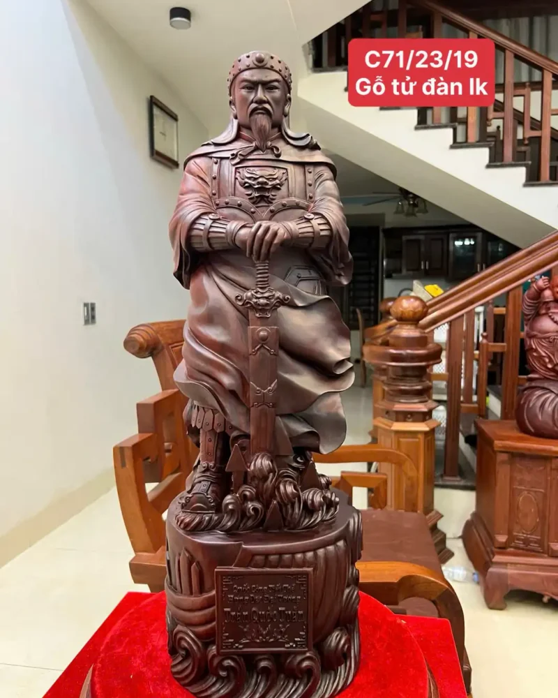 tran-quoc-tuan-G6363-1 Tượng Trần Quốc Tuấn Gỗ Tử Đàn Liền Khối G6363