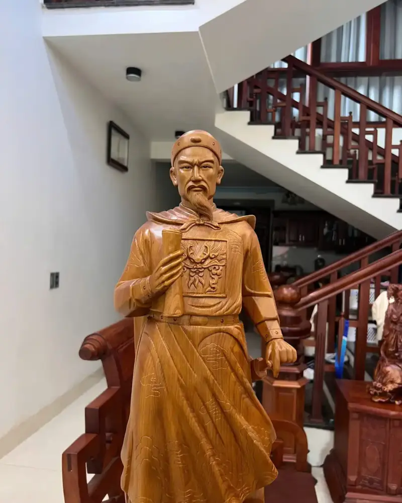 tran-quoc-tuan-go-ngoc-am-G5026-2_Trần Quốc Tuấn Gỗ Ngọc Am Lk Giá 5.200 Triệu Kích Thước Cao 80cm, Ngang 25cm, Sâu 22cm Tượng Trần Quốc Tuấn Gỗ Ngọc Am Liền Khối G5026