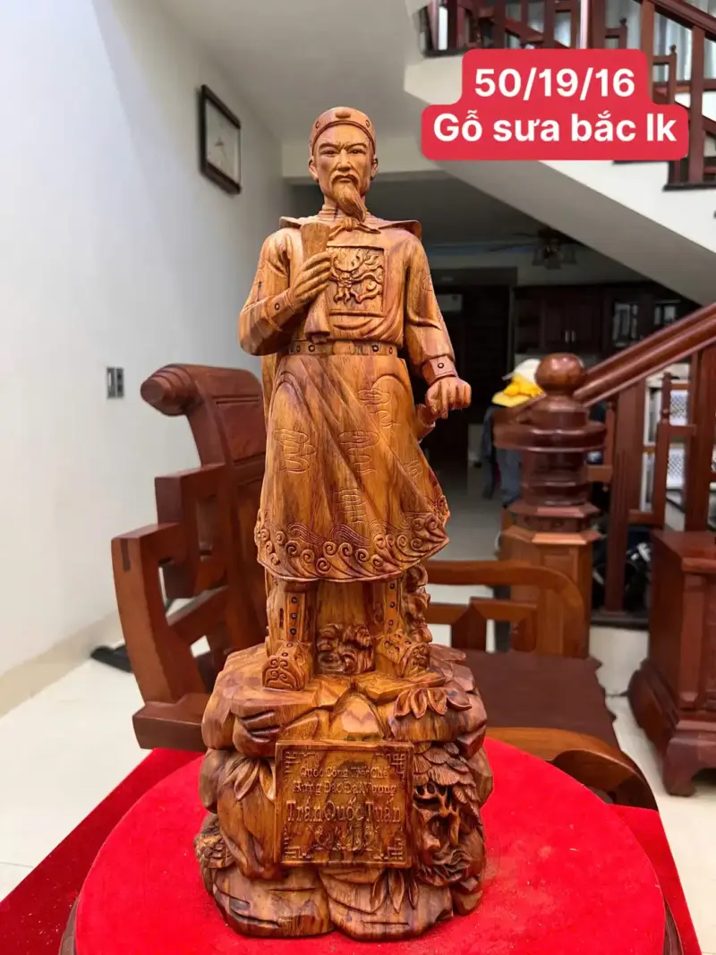 Tượng Trần Quốc Tuấn Gỗ Sưa Bắc Liền Khối G5140