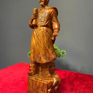 tran-quoc-tuan-go-sua-o-G5449-2 Tượng Trần Quốc Tuấn Gỗ Sưa Đỏ Bắc Liền Khối G5449