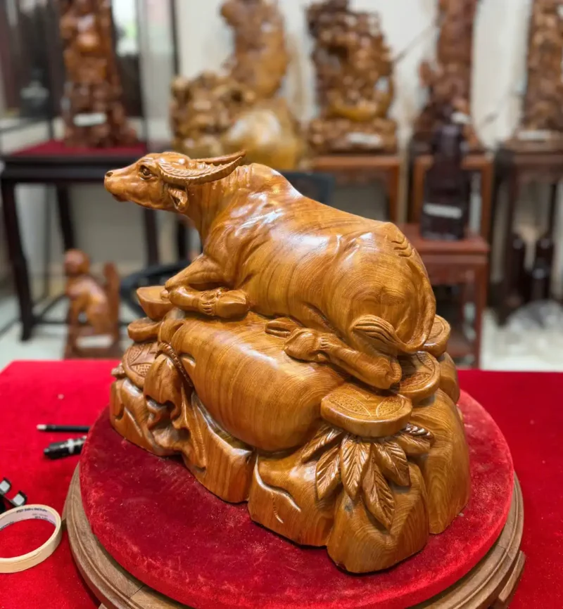 trau-nam-tien-G5842-4 Tượng Trâu Nằm Tiền Vàng Ngọc Am Lên Tuyết Đẹp G5842