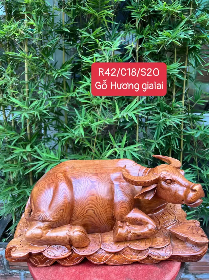 trau-nam-tien-G6295-1 Tượng Trâu Nằm Tiền Vàng Gỗ Hương Gia Lai Liền Khối G6295