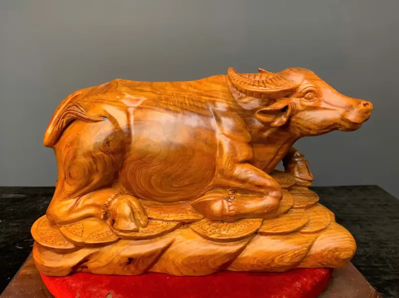 trau-tai-loc-go-huong-ta-G5448-1 Tượng Trâu Tài Lộc Gỗ Hương Ta Liền Khối G5448