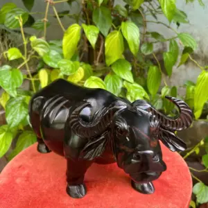 trau-ung-venh-G5358-3 Tượng Trâu Đứng Vểnh Sừng Gỗ Mun Hoa Hàng Đẹp Liền Khối G5358