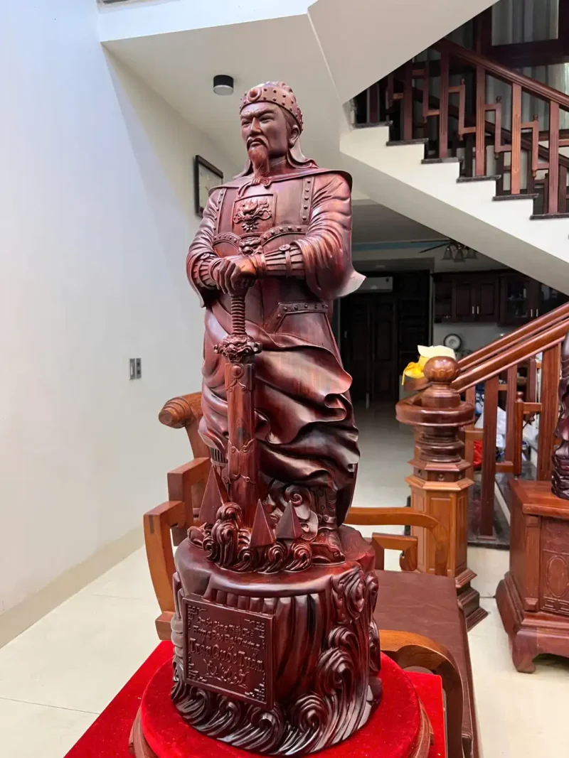 tuong-tran-quoc-G5971-5 Tượng Trần Quốc Tuấn Chống Kiếm Gỗ Tử Đàn To Nặng Đẹp Liền Khối G5971