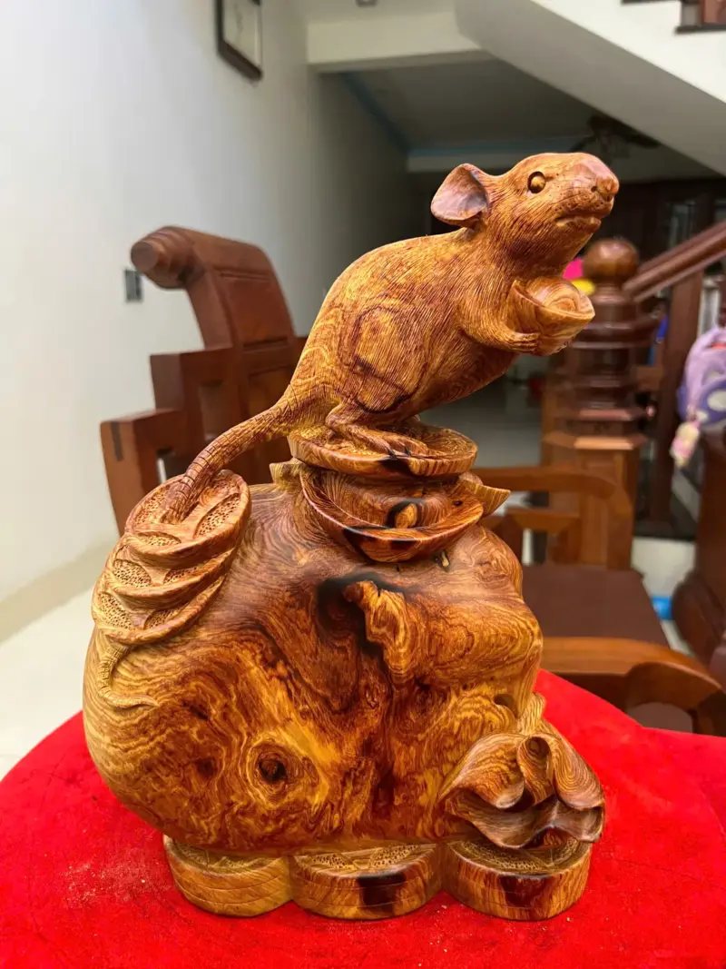 Tượng Gỗ Chuột Gỗ Cẩm Việt Siêu Vân Liền Khối 32 - 23 - 17