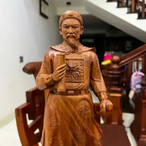 Tượng Gỗ Trần Quốc Tuấn Gỗ Sưa Bắc Liền Khối Mộc Đẹp Vân Tím 50 - 18 - 14