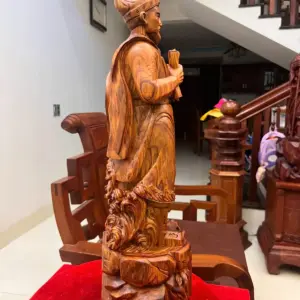 Tượng Gỗ Trần Quốc Tuấn Gỗ Sưa Bắc Liền Khối Vân Tím 60 - 19 - 16