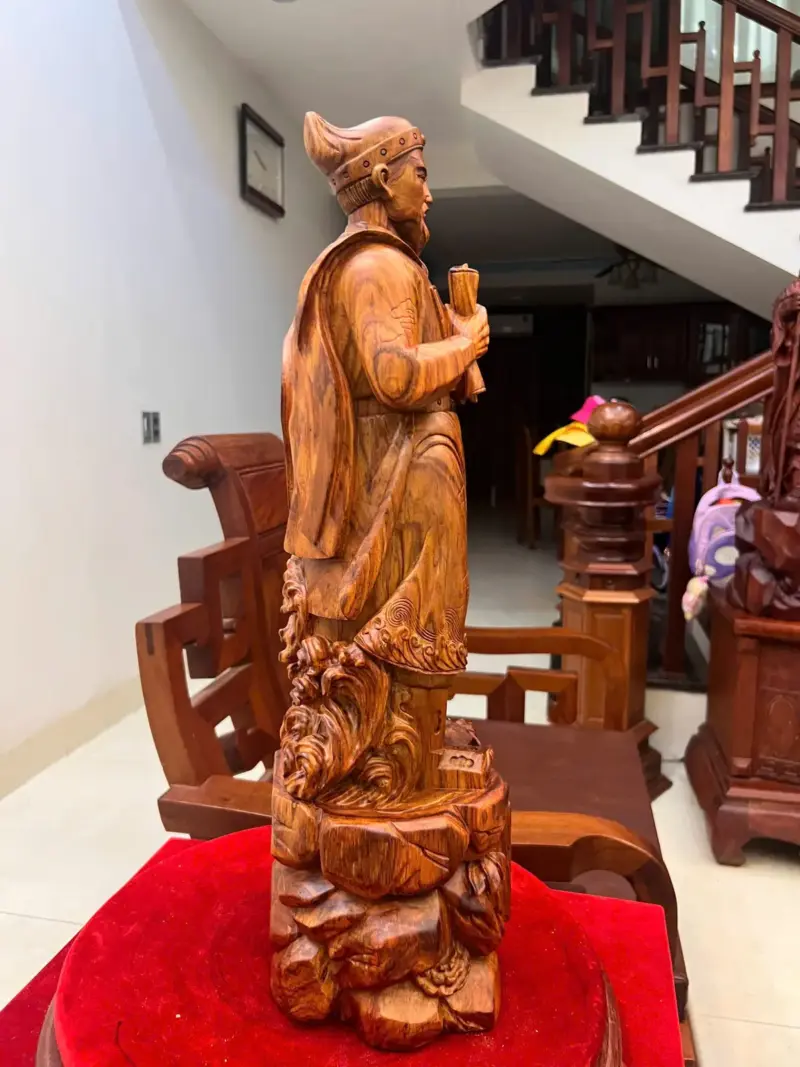 Tượng Gỗ Trần Quốc Tuấn Gỗ Sưa Bắc Liền Khối Vân Tím 60 - 19 - 16