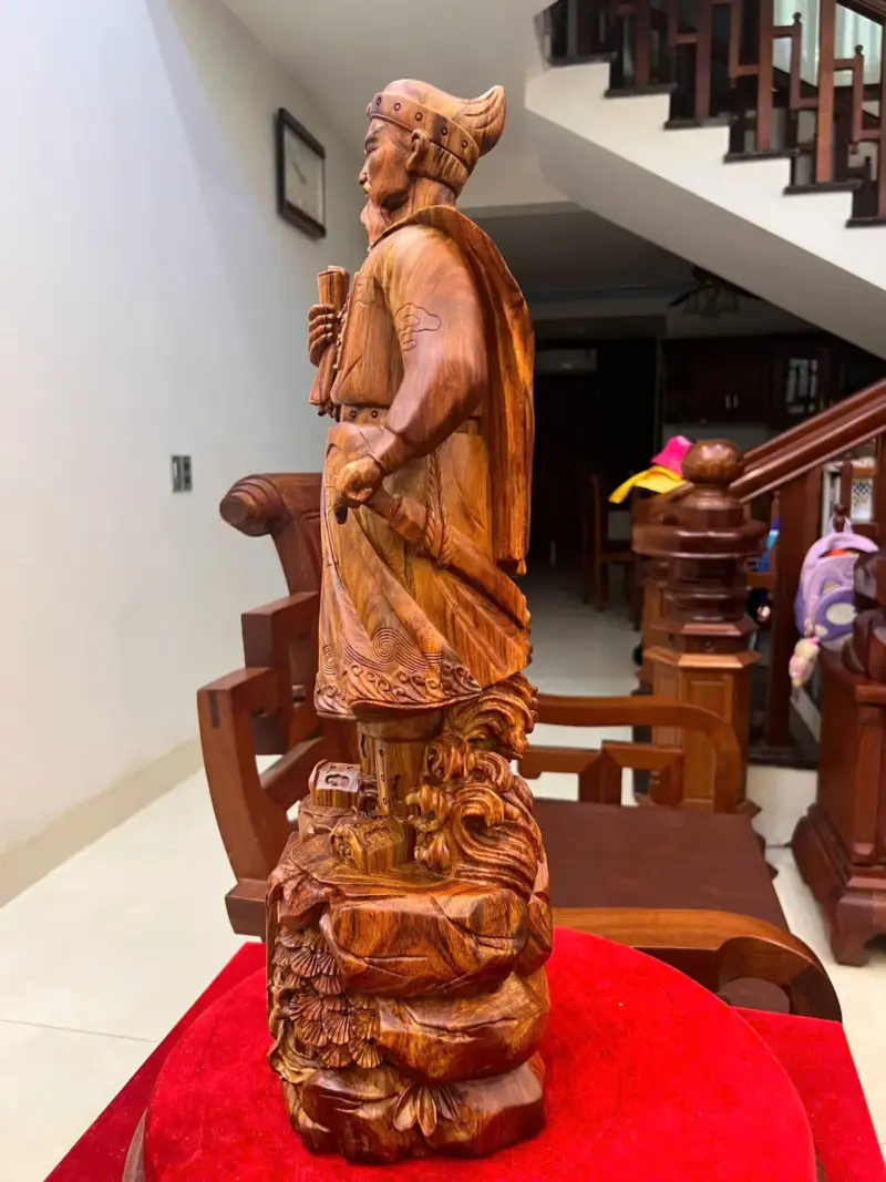 Tượng Gỗ Trần Quốc Tuấn Gỗ Sưa Bắc Liền Khối Vân Tím 60 - 19 - 16