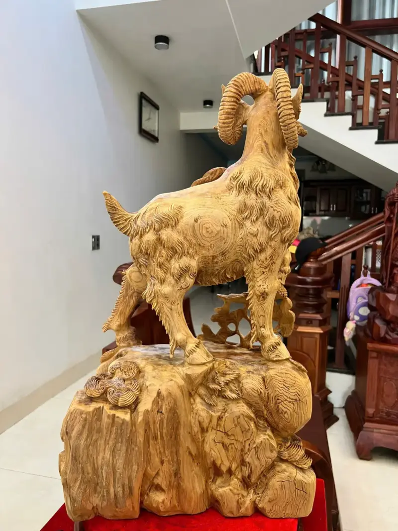 Tượng Gỗ Nhất Dê Gỗ Ngọc Am To Đẹp Gỗ Già Đang Lên Tuyết Liền Khối 76 - 46 - 22