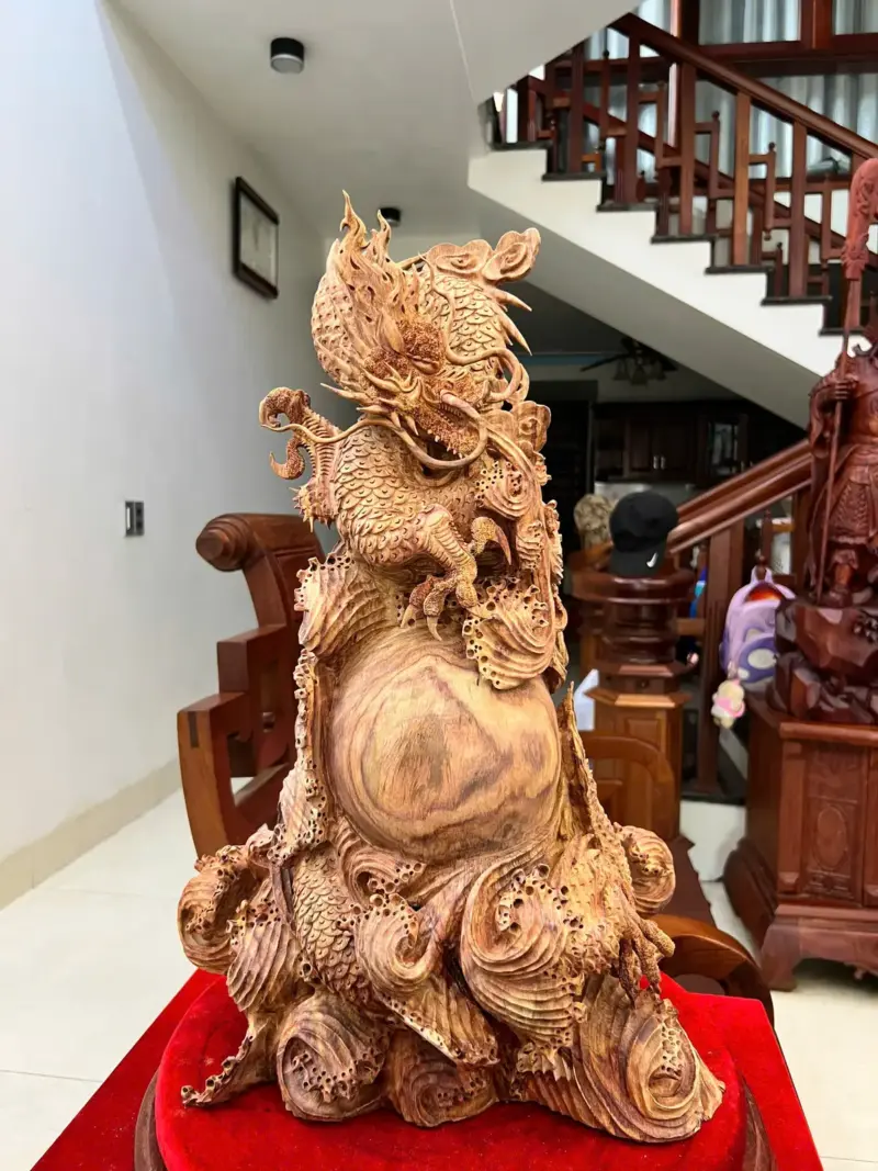 Tượng Gỗ Nhất Long Gỗ Sưa Bắc Liền Khối Mộc Vân Tím 56 - 37 - 22