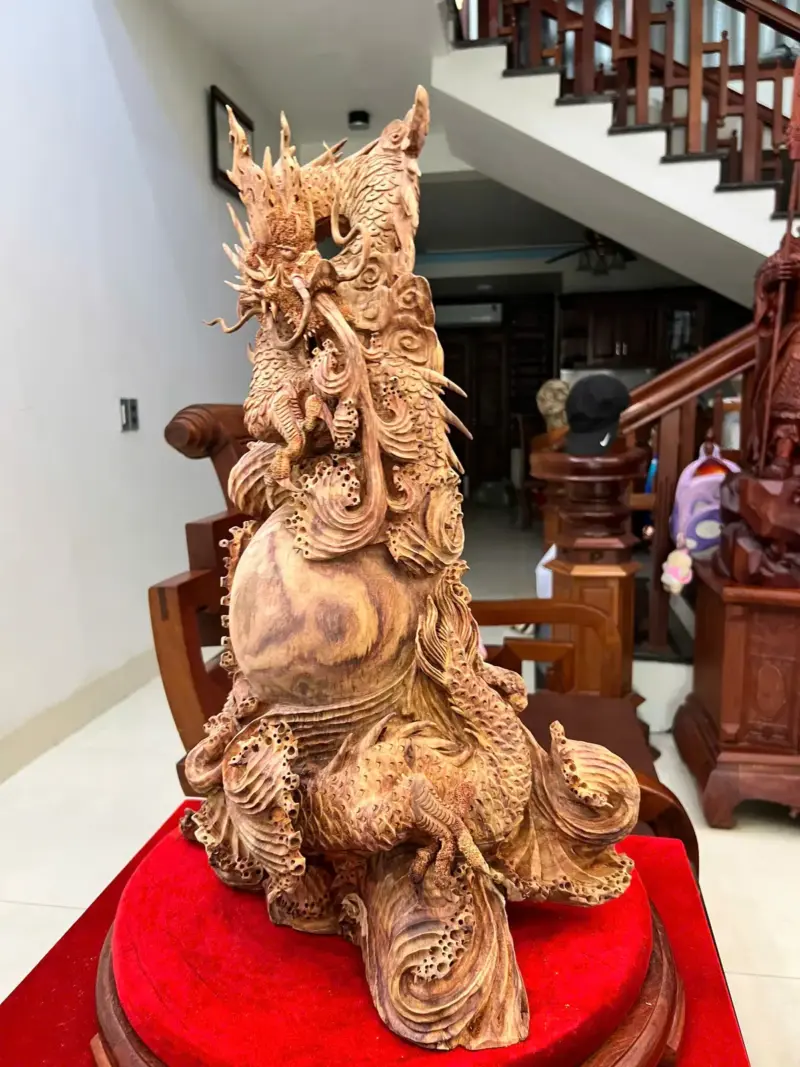 Tượng Gỗ Nhất Long Gỗ Sưa Bắc Liền Khối Mộc Vân Tím 56 - 37 - 22