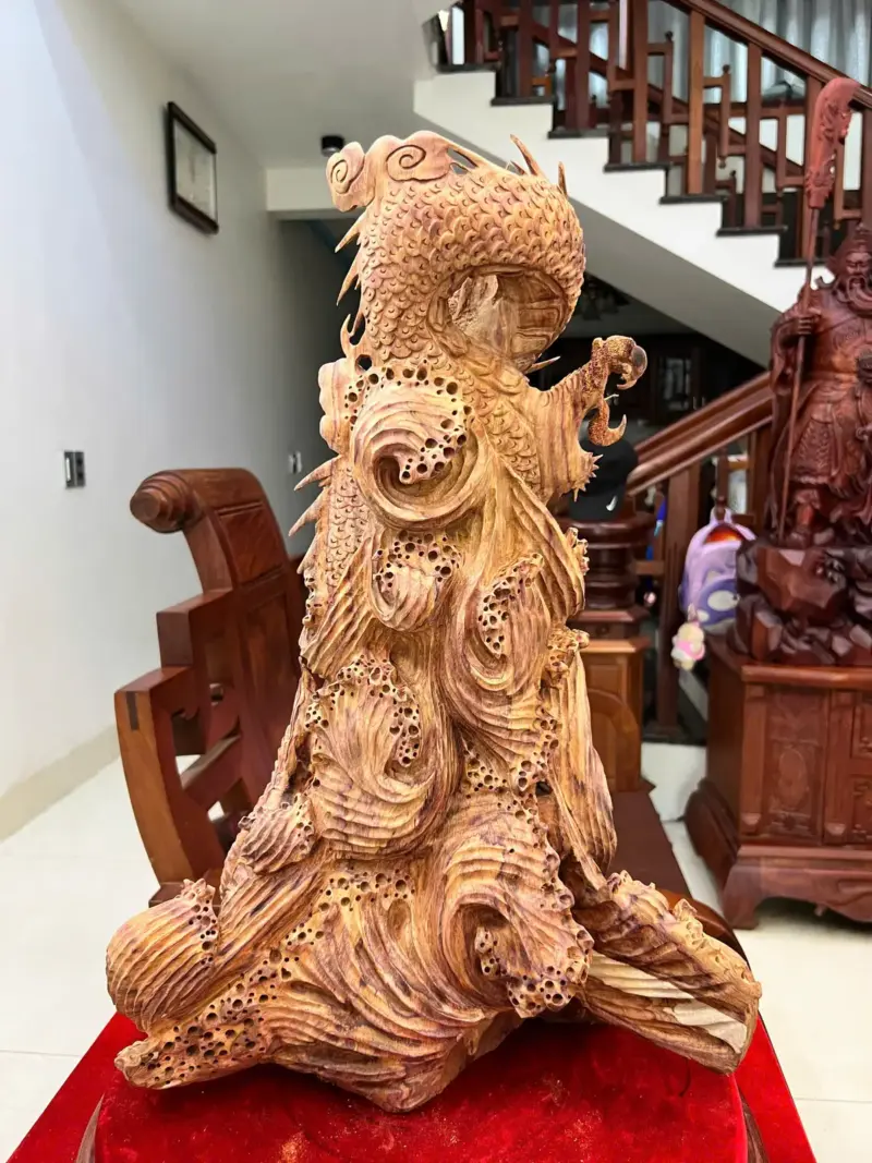 Tượng Gỗ Nhất Long Gỗ Sưa Bắc Liền Khối Mộc Vân Tím 56 - 37 - 22