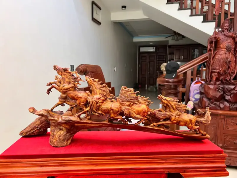 Tượng Gỗ Cầu Bát Mã Gỗ Sưa Bắc Liền Khối 27 - 69 - 17