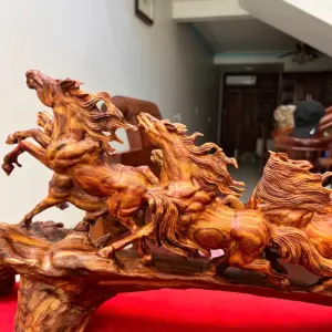 Tượng Gỗ Cầu Bát Mã Gỗ Sưa Bắc Liền Khối 27 - 69 - 17