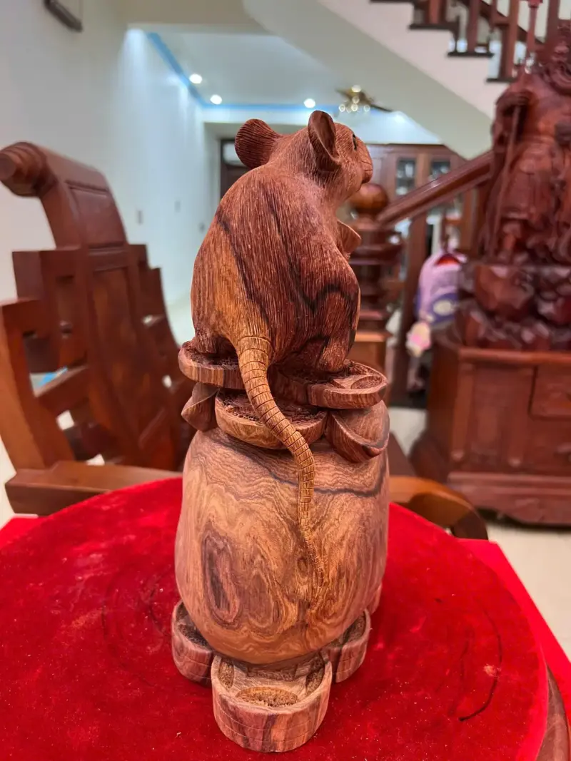 Tượng Gỗ Chuột Bê Vàng Gỗ Cẩm Việt Liền Khối (Mộc) 31 - 20 - 14