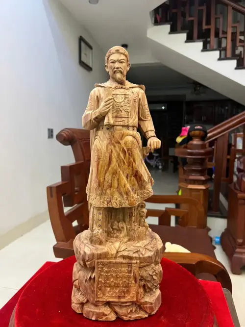 Tượng Gỗ Trần Quốc Tuấn Gỗ Sưa Bắc Liền Khối 50 - 18 - 14