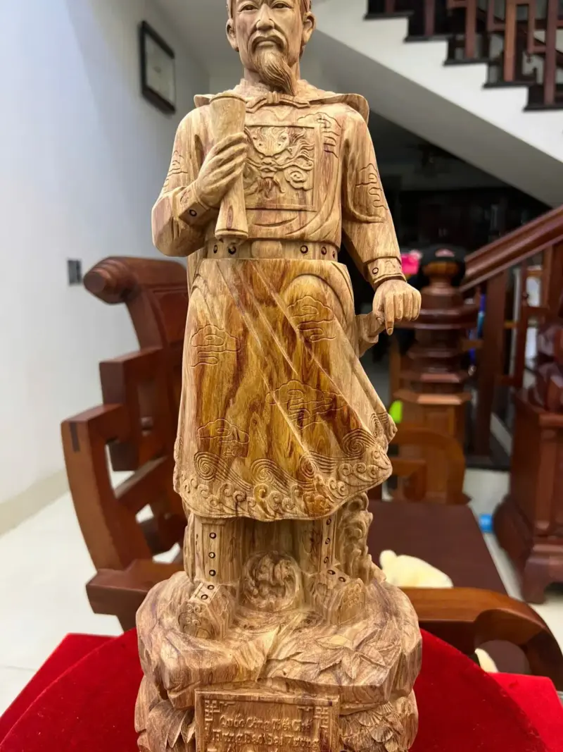 Tượng Gỗ Trần Quốc Tuấn Gỗ Sưa Bắc Liền Khối 50 - 18 - 14