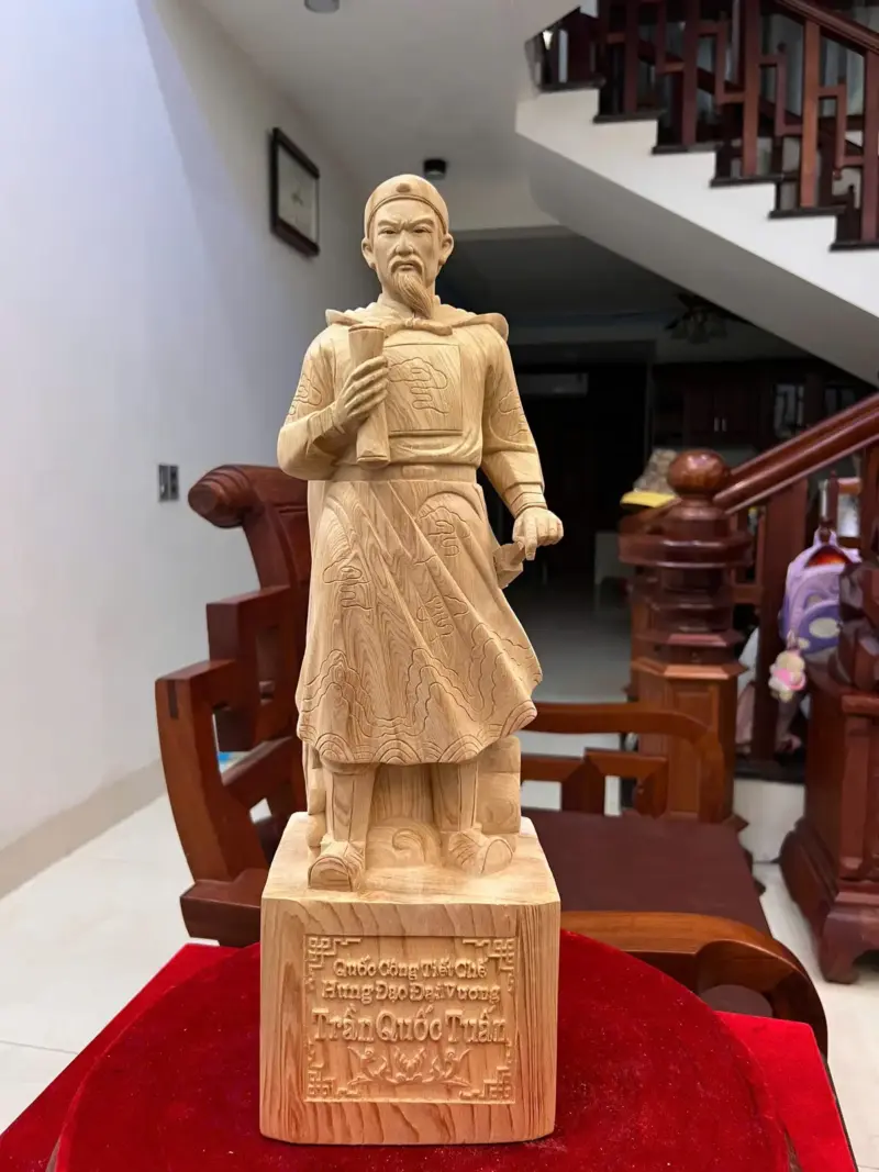Tượng Gỗ Trần Quốc Tuấn Gỗ Ngọc Am Liền Khối 50 - 15 - 12