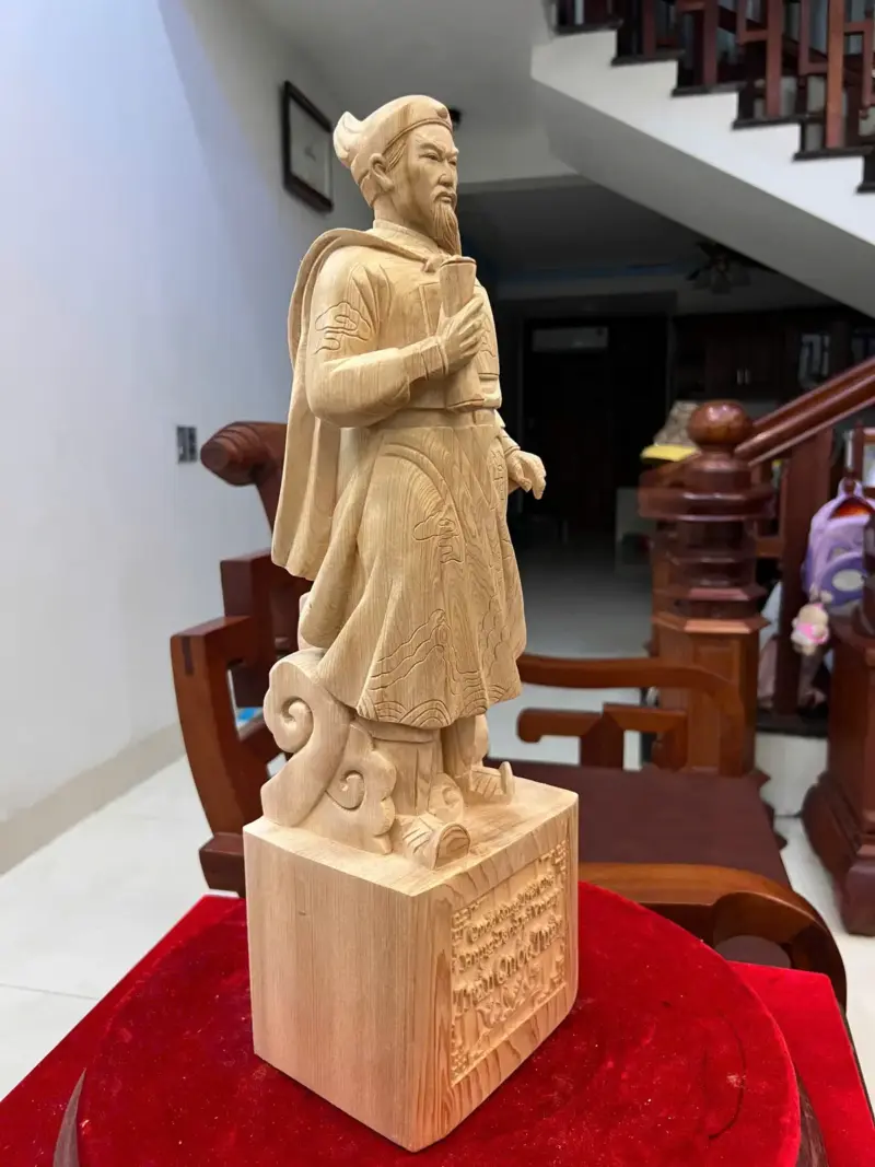 Tượng Gỗ Trần Quốc Tuấn Gỗ Ngọc Am Liền Khối 50 - 15 - 12