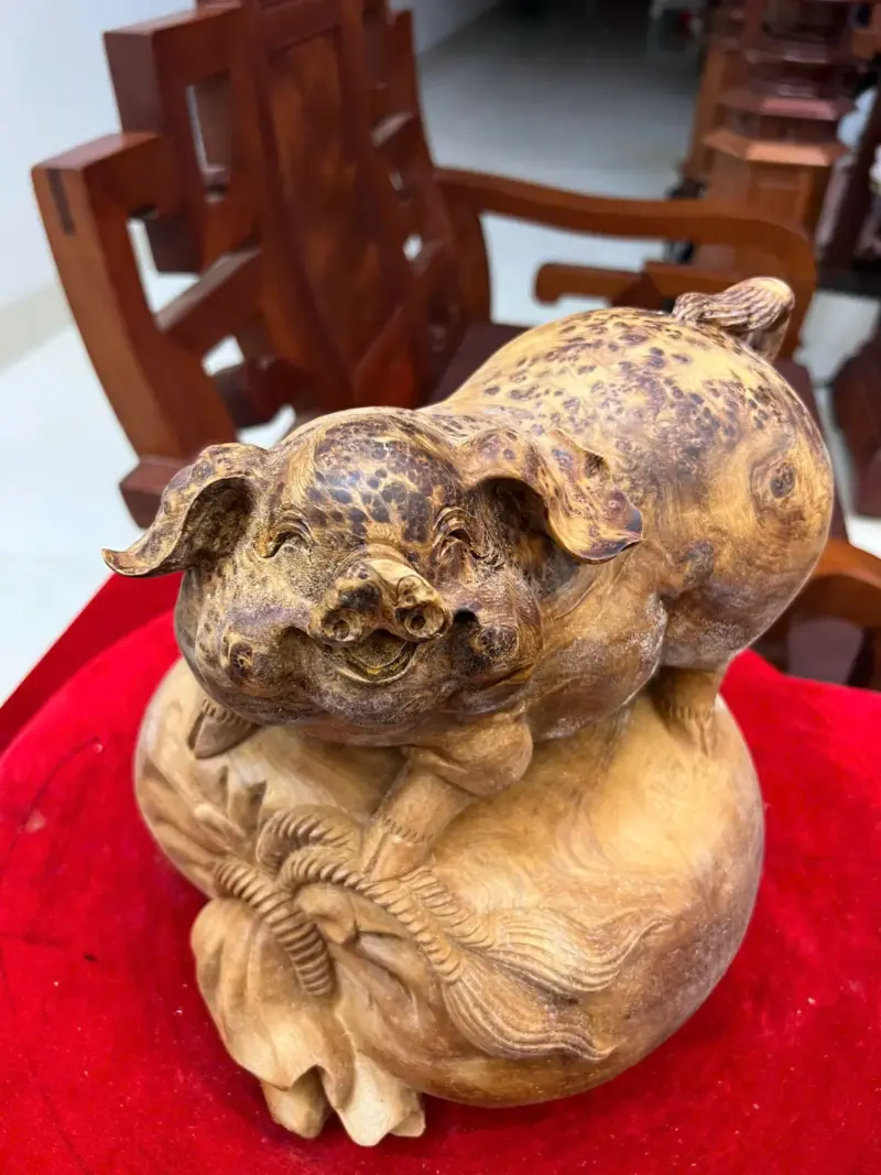 Tượng Gỗ Heo Gỗ Nu Ngọc Am Liền Khối Đang Lên Tuyết 21 - 23 - 21