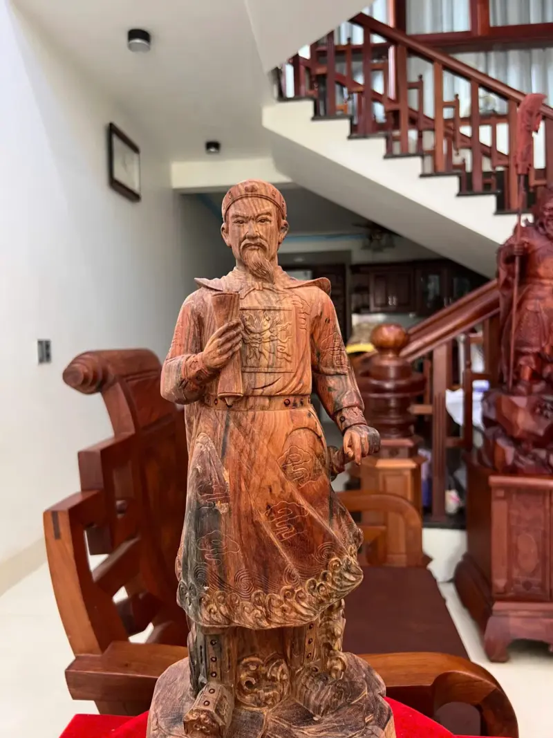 Tượng Gỗ Trần Quốc Tuấn Gỗ Trắc Việt Liền Khối 50 - 17 - 14