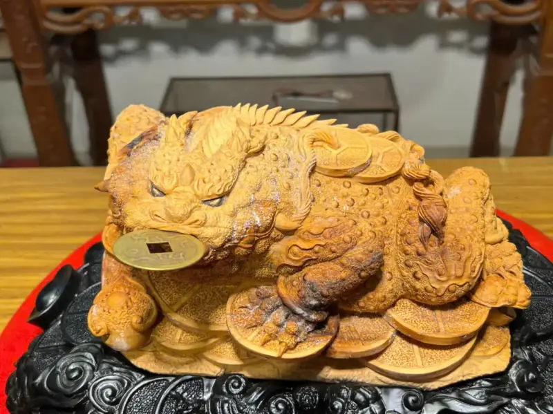 Tượng Cóc Gỗ Hoàng Đàn Cao 22cm