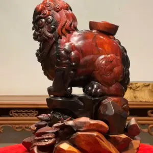 Tượng Nghê Gỗ Trắc Cao 40cm