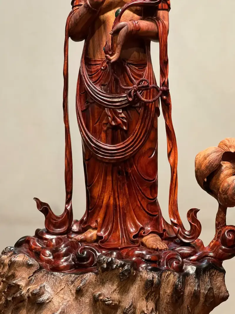 Tượng Phật Gỗ Nu Trắc Cao 58cm