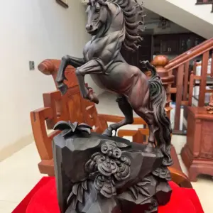 Tượng Nhất Mã Phi Thiên Gỗ Trắc Đen Liền Khối Cao 48cm