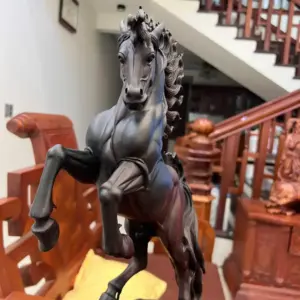 Tượng Nhất Mã Phi Thiên Gỗ Trắc Đen Liền Khối Cao 48cm