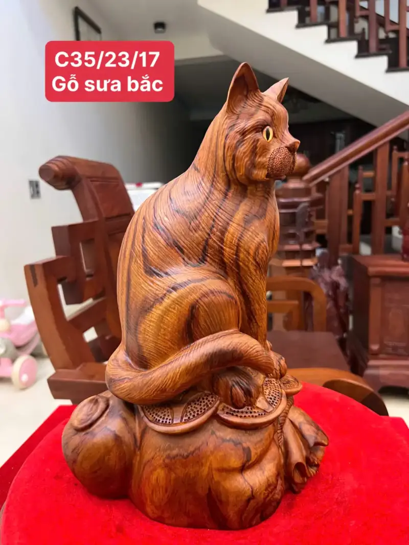 Tượng Mèo Ngồi Gỗ Sưa Bắc Liền Khối Cao 35cm