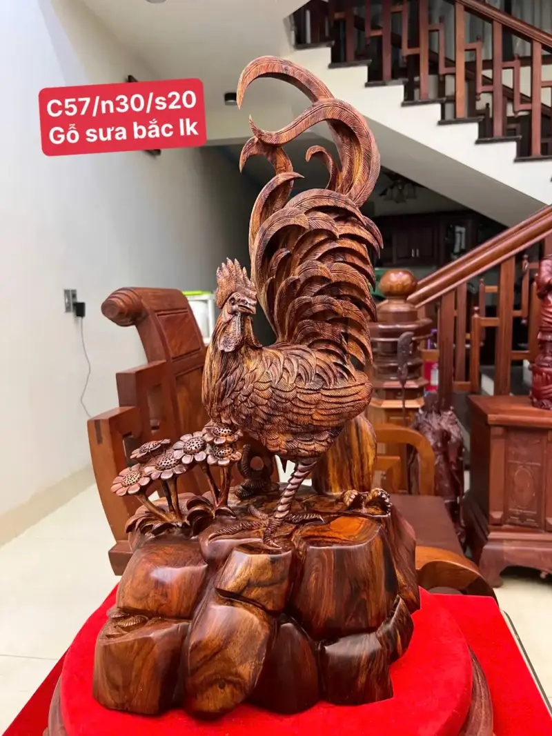 Tượng Nhất Kê Gỗ Sưa Bắc Cao 57cm