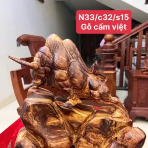 Tượng Bò Tót Gỗ Cẩm Việt Vân Chun Sụn Cao 32cm
