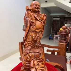 Tượng Di Lặc Gỗ Sưa Bắc Liền Khối Vân Đẹp Cao 58cm