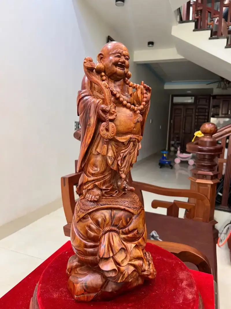 Tượng Di Lặc Gỗ Sưa Bắc Liền Khối Vân Đẹp Cao 58cm