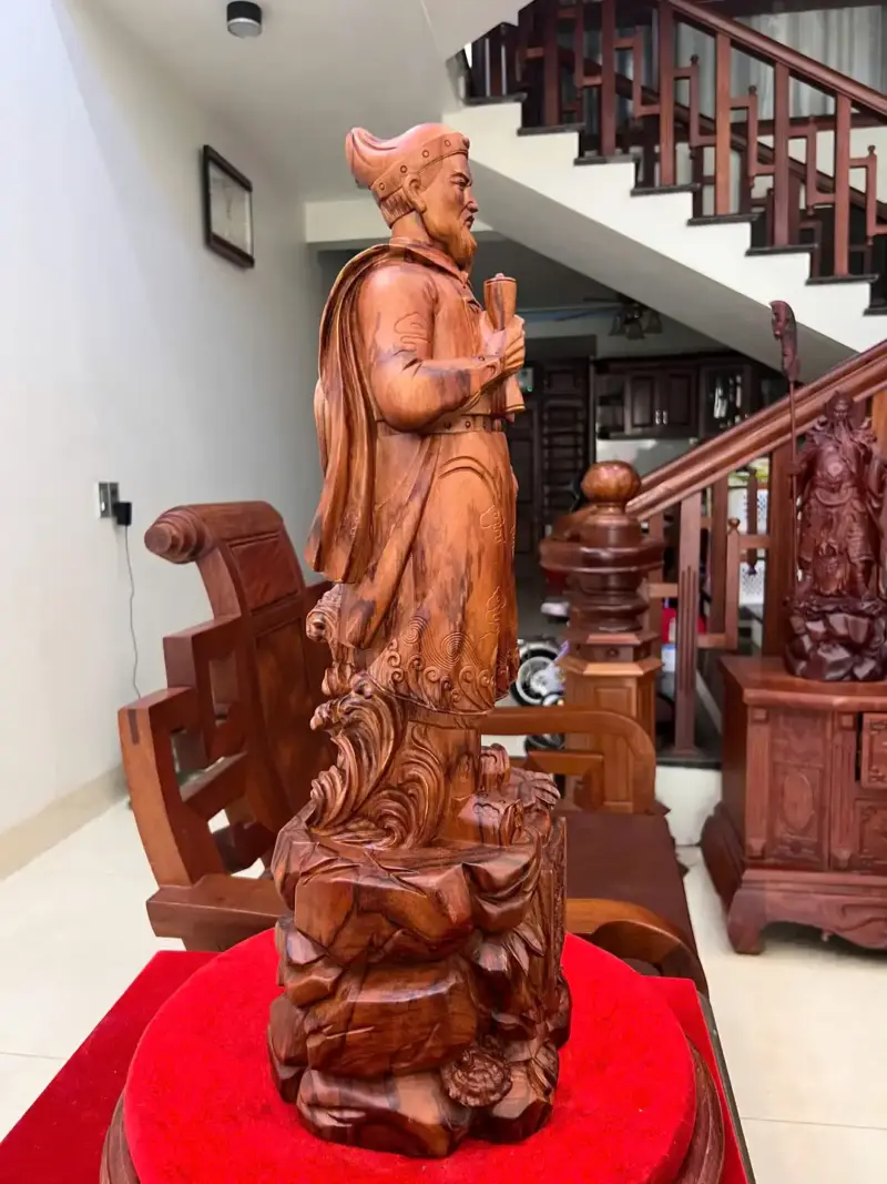Tượng Trần Quốc Tuấn Gỗ Sưa Bắc Liền Khối Vân Đẹp Cao 61cm